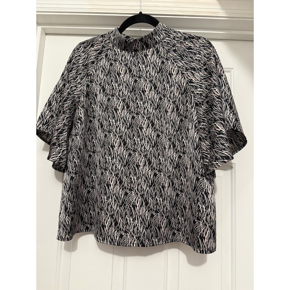 Ann Taylor Black White Abstract Print Top Size Small M Modern Professional